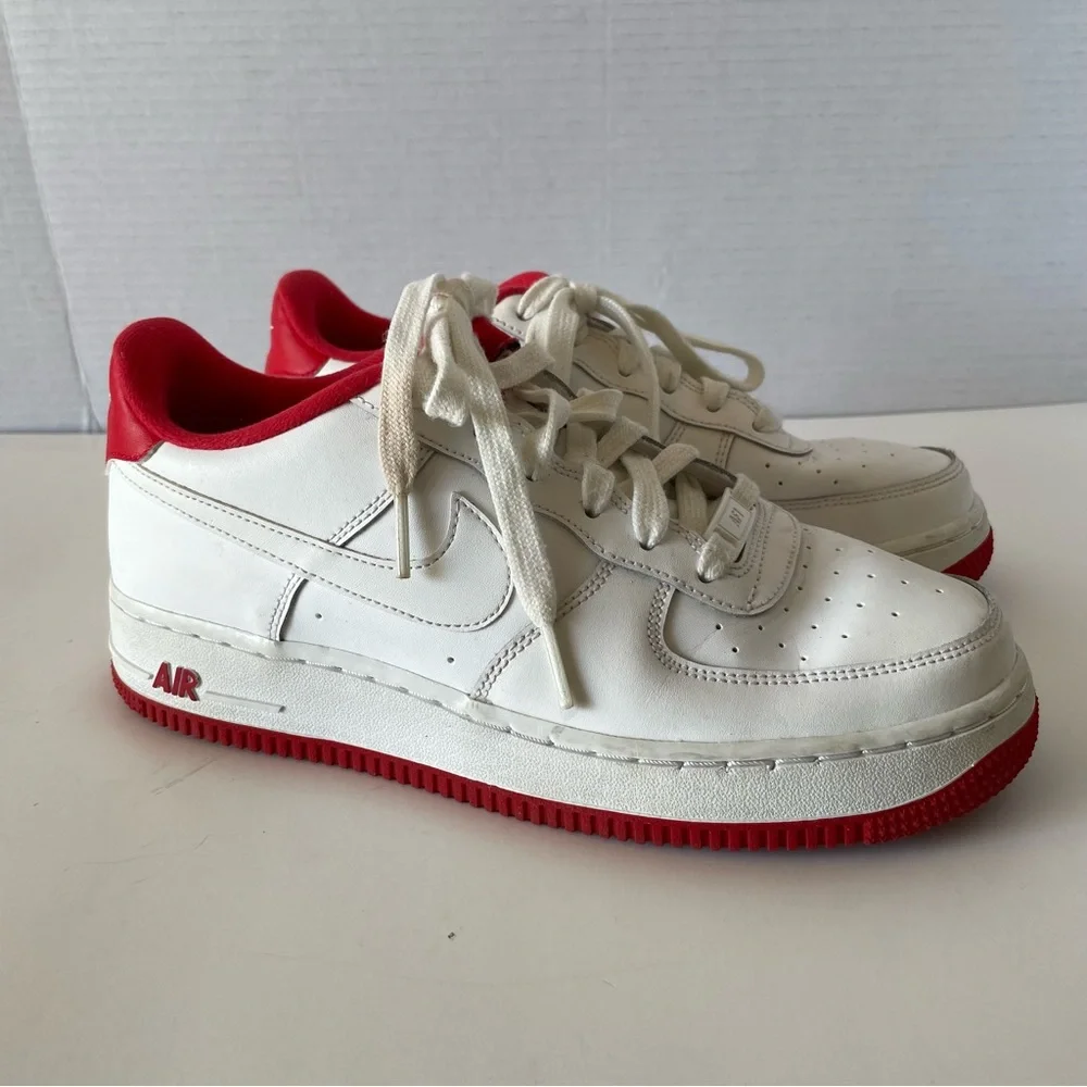 Nike F1 White University Red Low Sneakers Size 7Y